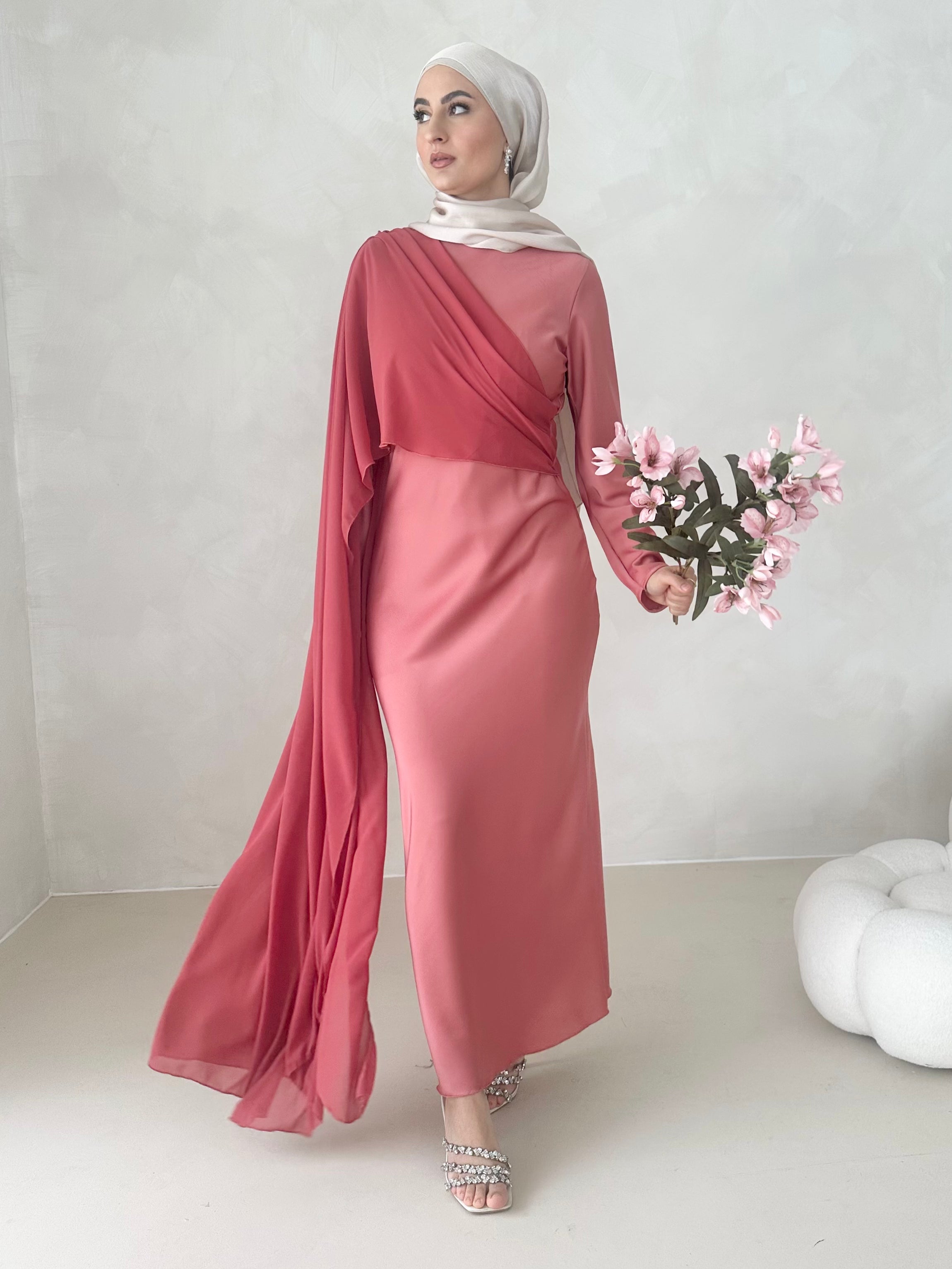Robe Inaya