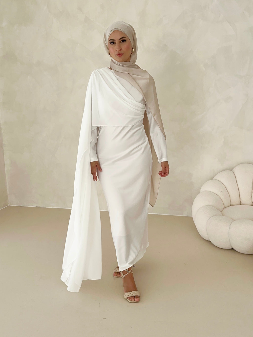 Robe Inaya