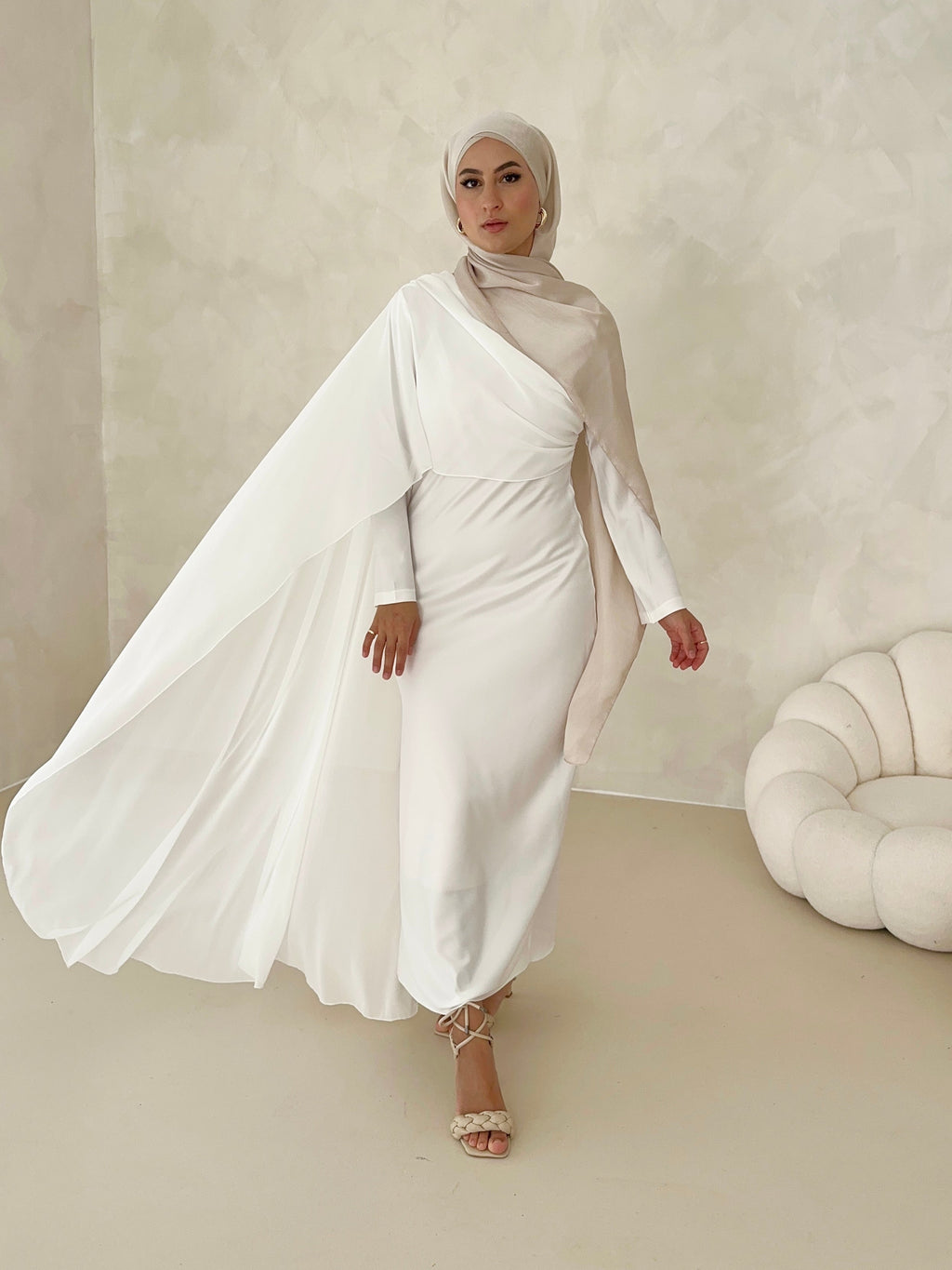 Robe Inaya