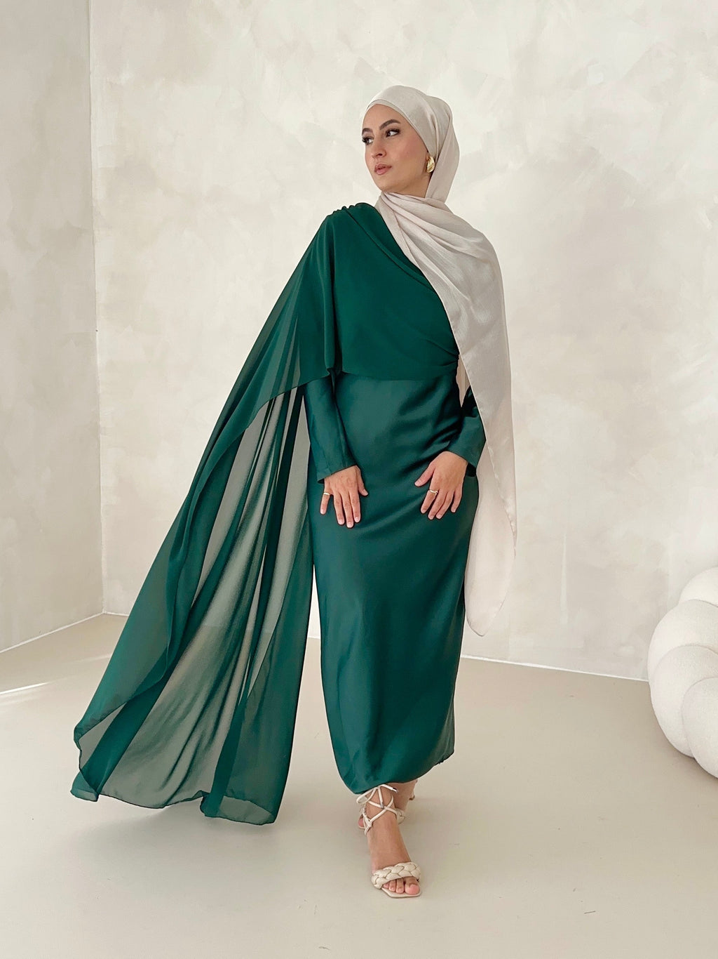 Robe Inaya