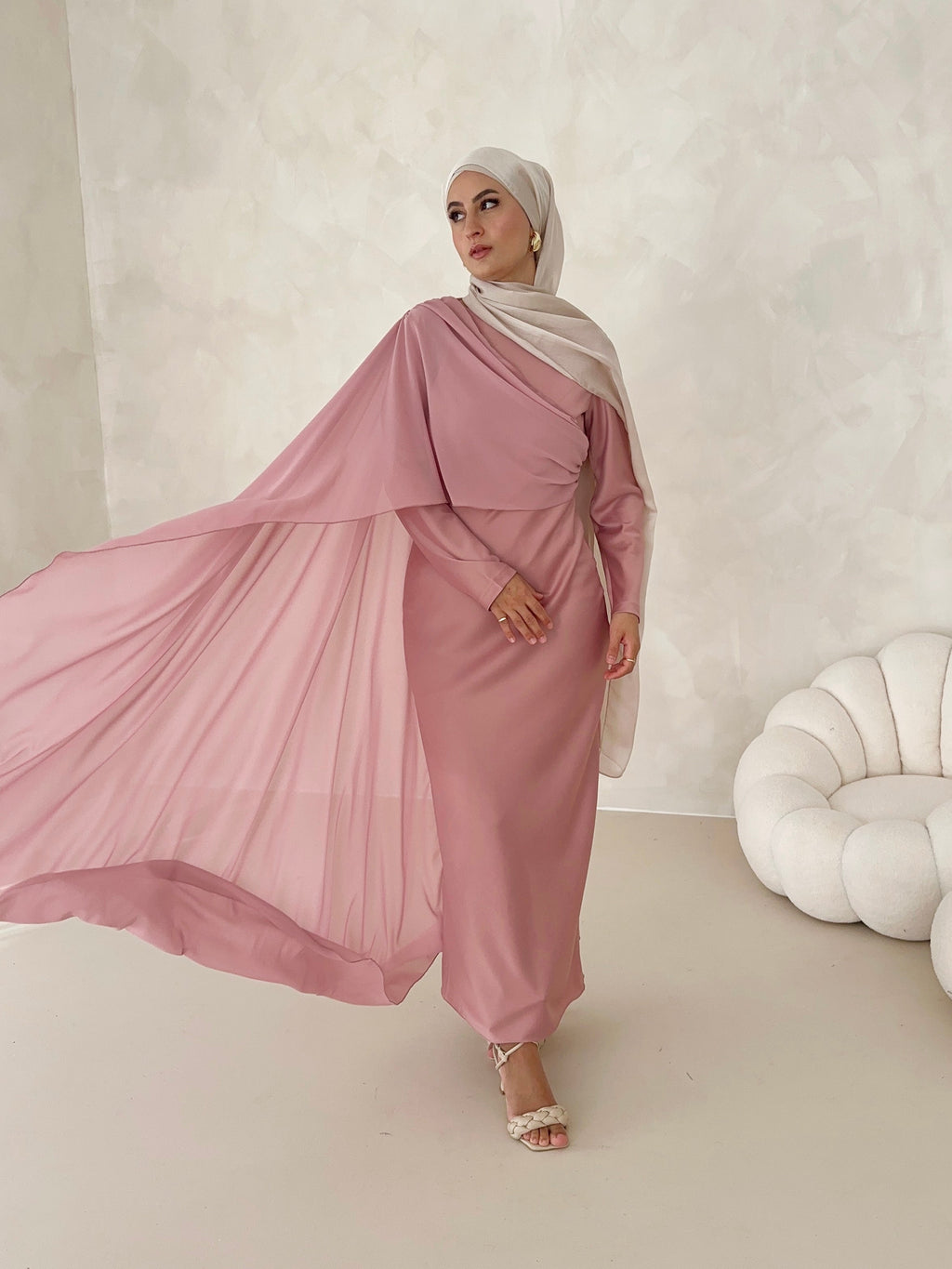 Robe Inaya
