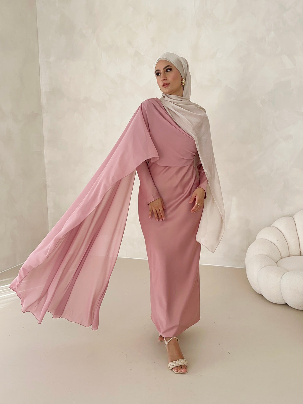 Robe Inaya