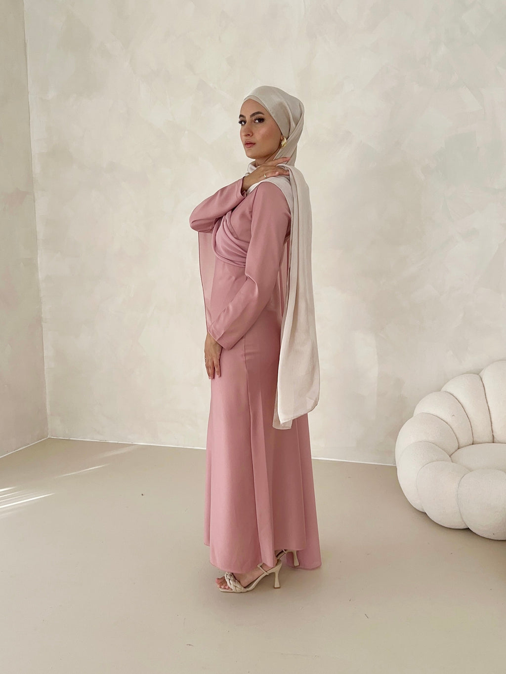 Robe Inaya