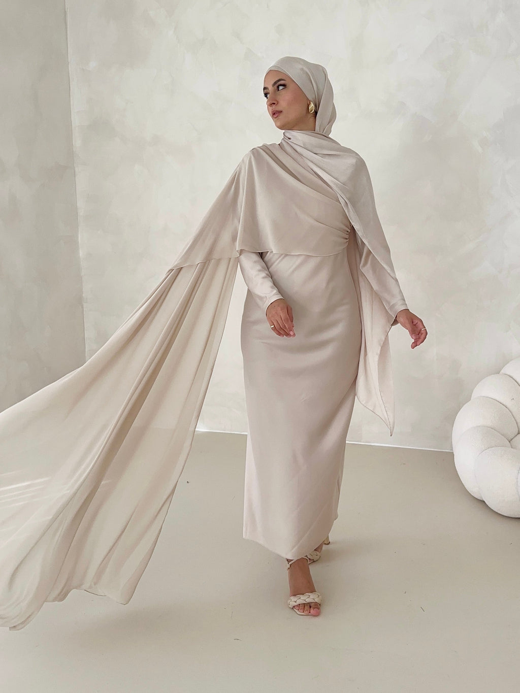 Robe Inaya